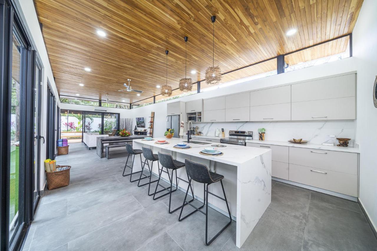 Вилла Playa Potrero - New Modern House, Pool In Guitar Shape - Casa Guitarra Экстерьер фото