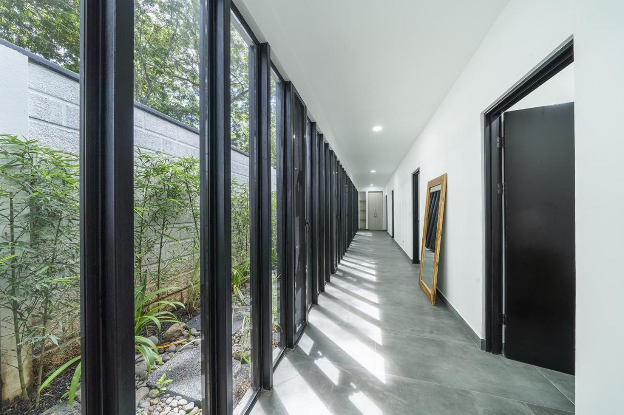 Вилла Playa Potrero - New Modern House, Pool In Guitar Shape - Casa Guitarra Экстерьер фото